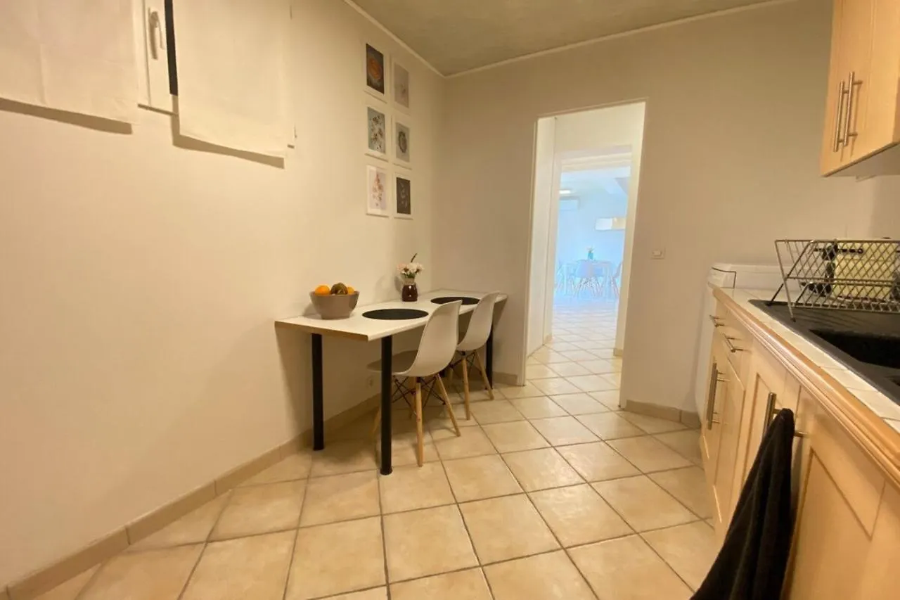 ☆ L'Evasion En Provence ☆ Clim-Wifi-Netflix ☆ Apartment Carnoux-en-Provence France